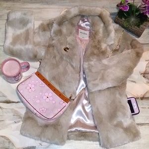 Rare Abercrombie 👧 Faux Fur Jacket